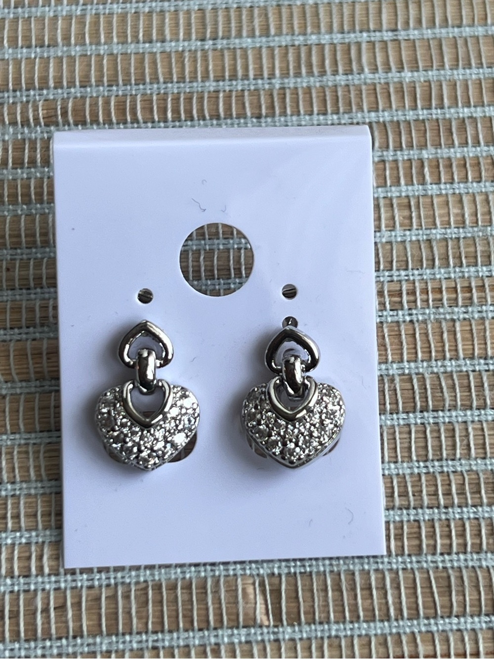 ⭐️- Silver pavé Heart Dangle stud Earrings